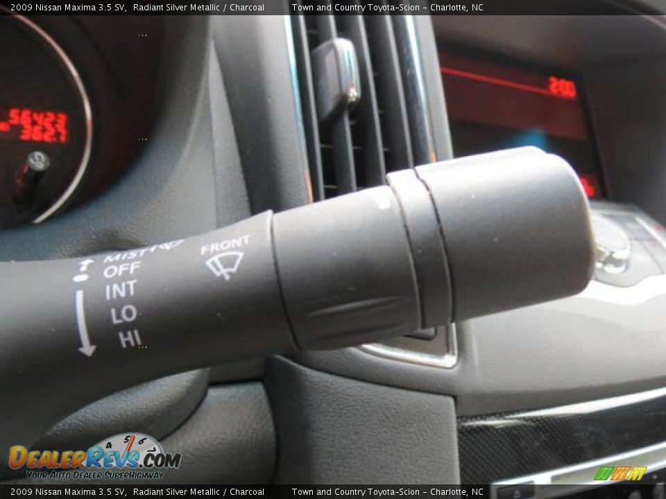 2009 Nissan Maxima 3.5 SV Radiant Silver Metallic / Charcoal Photo #23