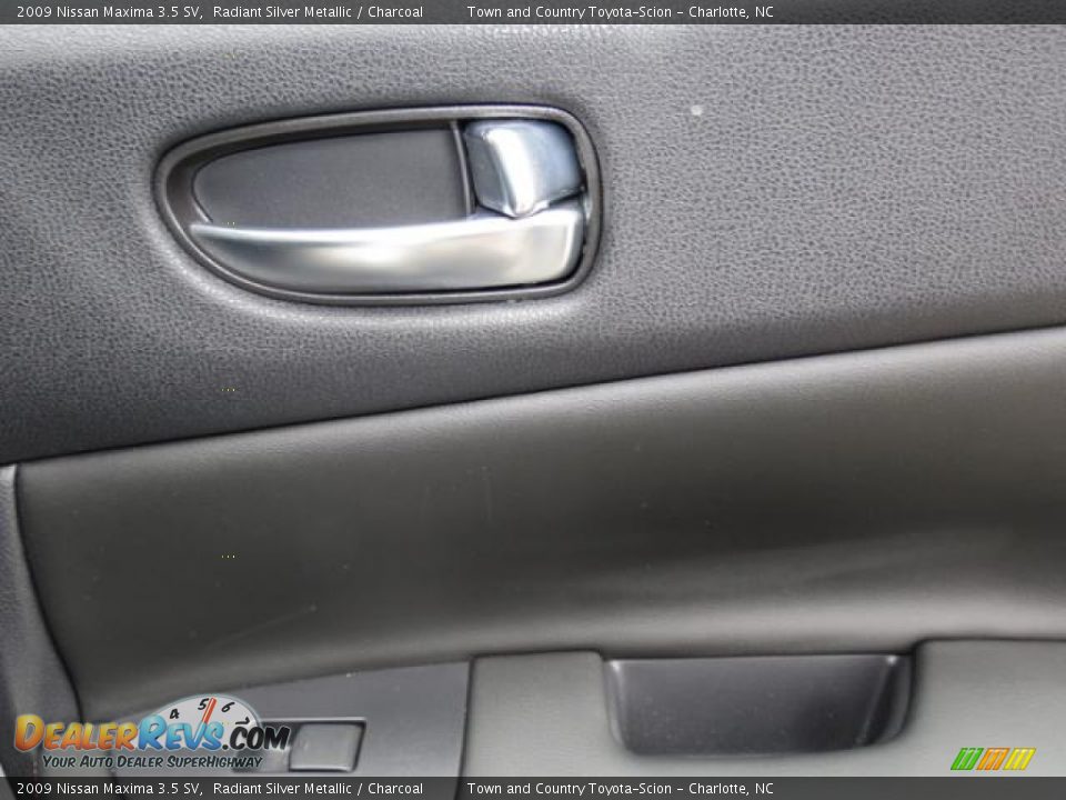 2009 Nissan Maxima 3.5 SV Radiant Silver Metallic / Charcoal Photo #29