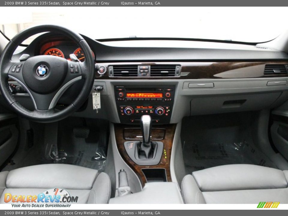 Dashboard of 2009 BMW 3 Series 335i Sedan Photo #13