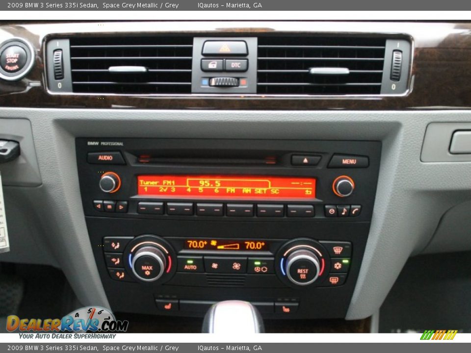 Controls of 2009 BMW 3 Series 335i Sedan Photo #14