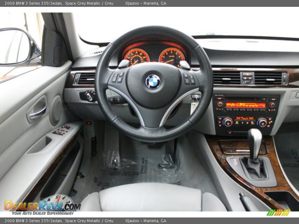 Dashboard of 2009 BMW 3 Series 335i Sedan Photo #30