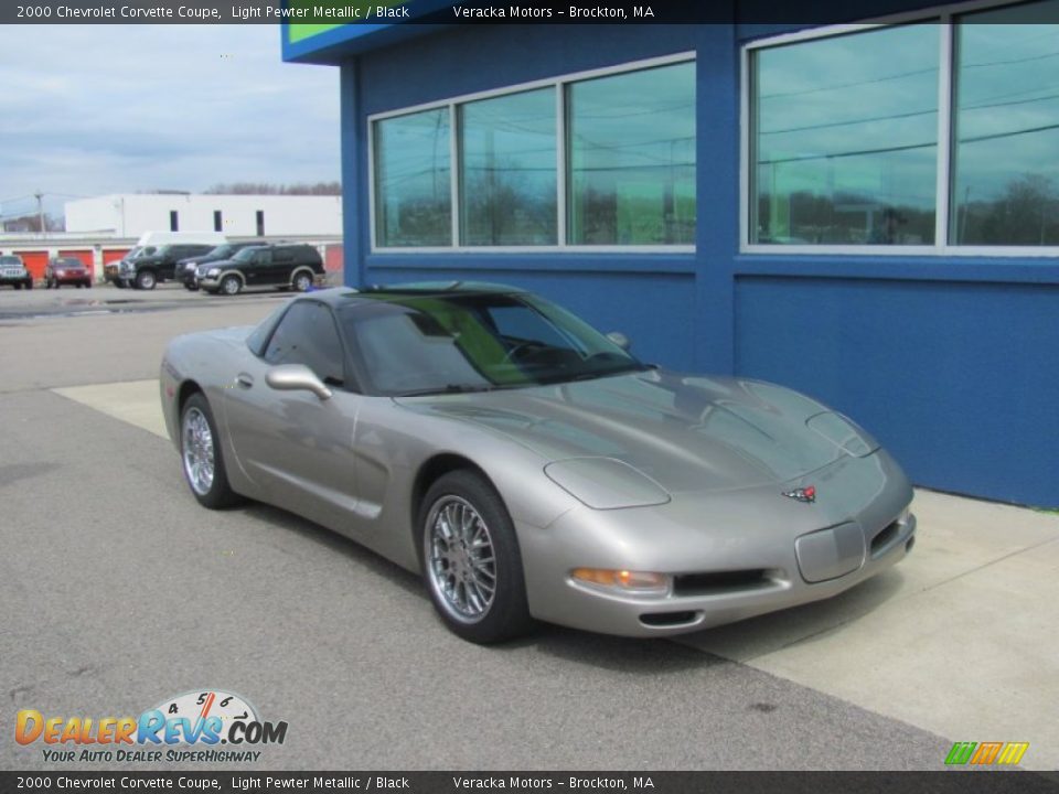 Front 3/4 View of 2000 Chevrolet Corvette Coupe Photo #11