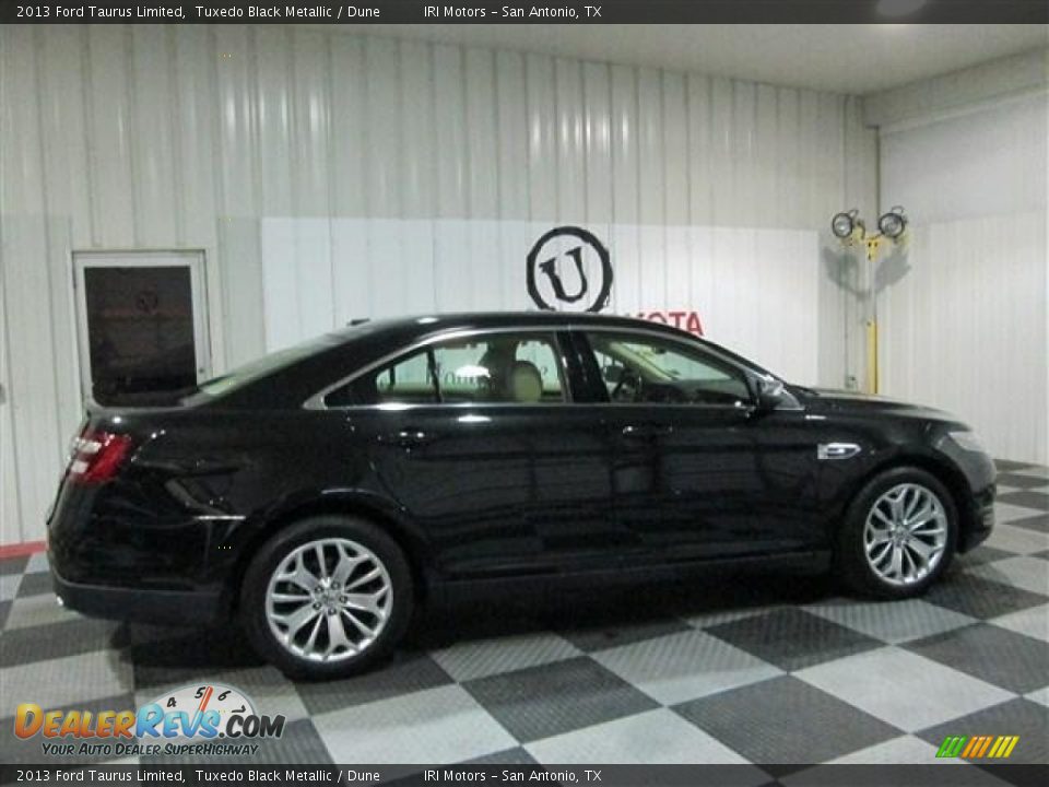 2013 Ford Taurus Limited Tuxedo Black Metallic / Dune Photo #7