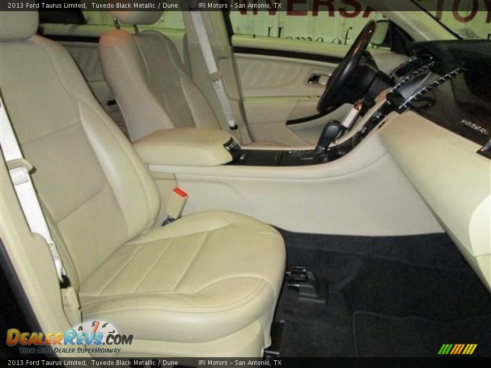 2013 Ford Taurus Limited Tuxedo Black Metallic / Dune Photo #18
