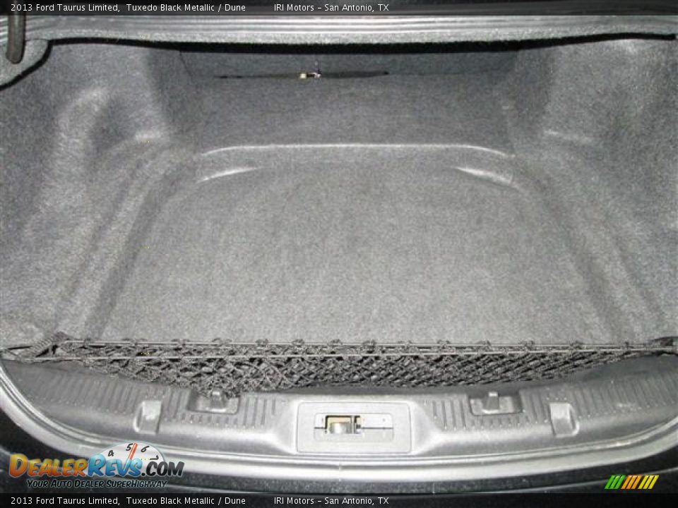 2013 Ford Taurus Limited Tuxedo Black Metallic / Dune Photo #21