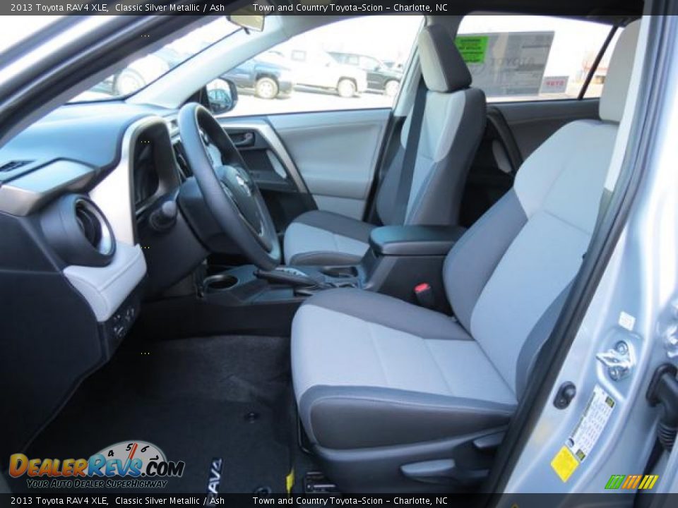 2013 Toyota RAV4 XLE Classic Silver Metallic / Ash Photo #8