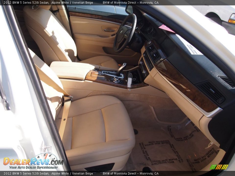 2012 BMW 5 Series 528i Sedan Alpine White / Venetian Beige Photo #2