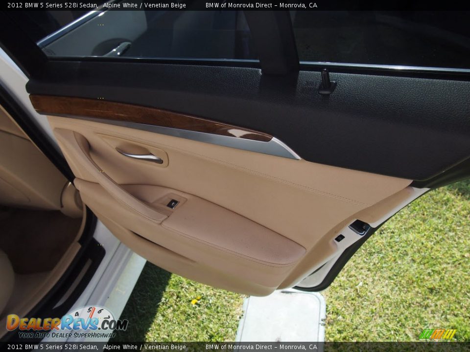 2012 BMW 5 Series 528i Sedan Alpine White / Venetian Beige Photo #6