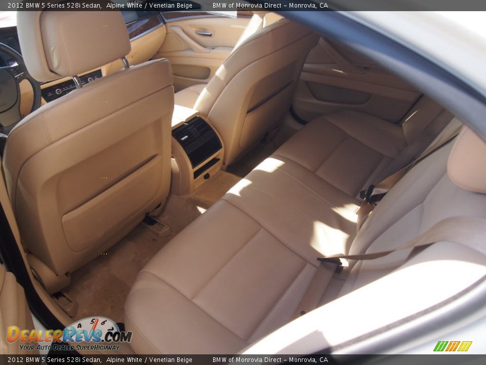 2012 BMW 5 Series 528i Sedan Alpine White / Venetian Beige Photo #10