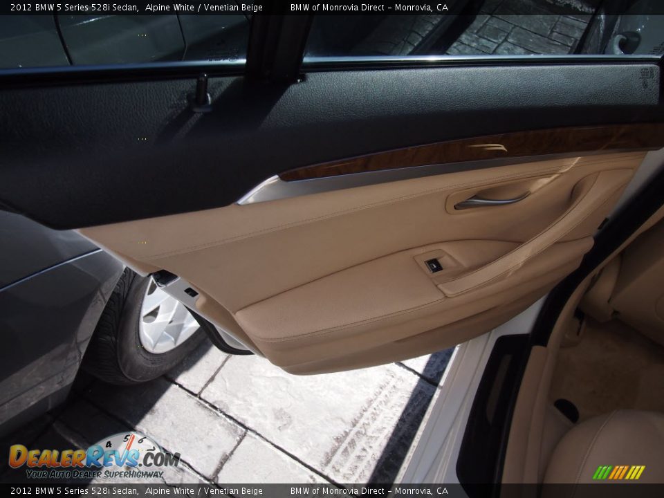 2012 BMW 5 Series 528i Sedan Alpine White / Venetian Beige Photo #11