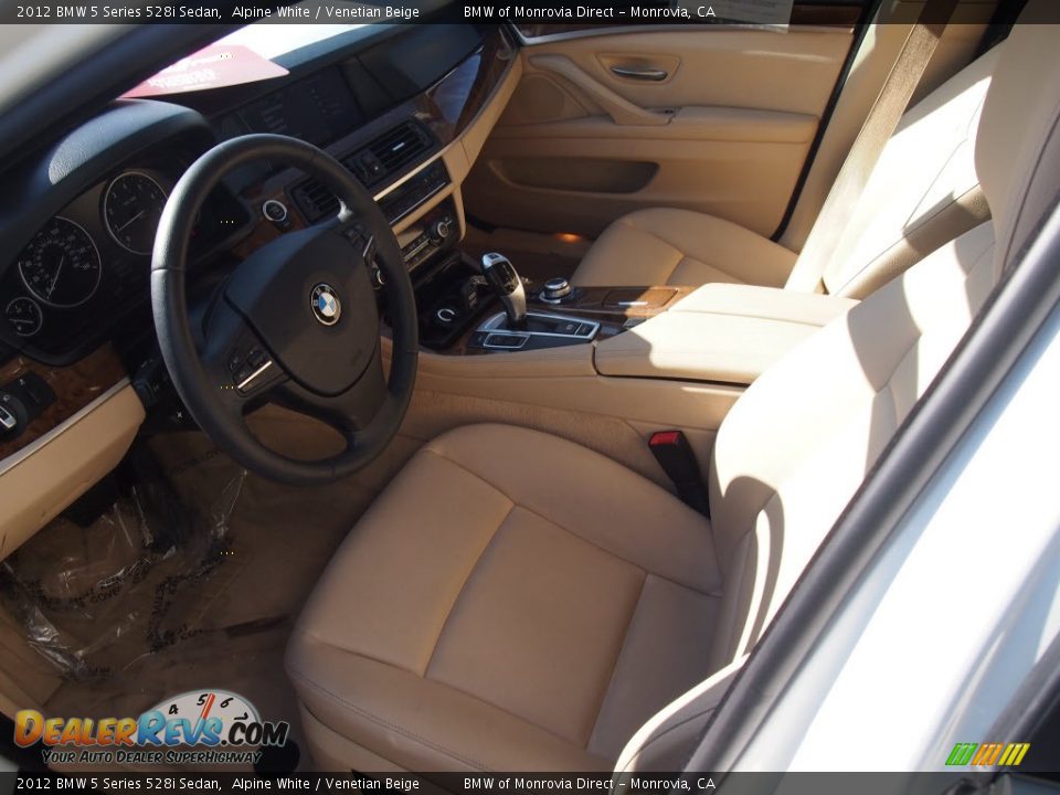 2012 BMW 5 Series 528i Sedan Alpine White / Venetian Beige Photo #13