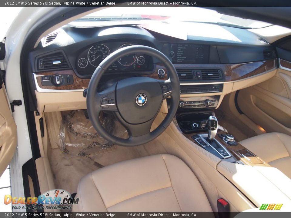 2012 BMW 5 Series 528i Sedan Alpine White / Venetian Beige Photo #14