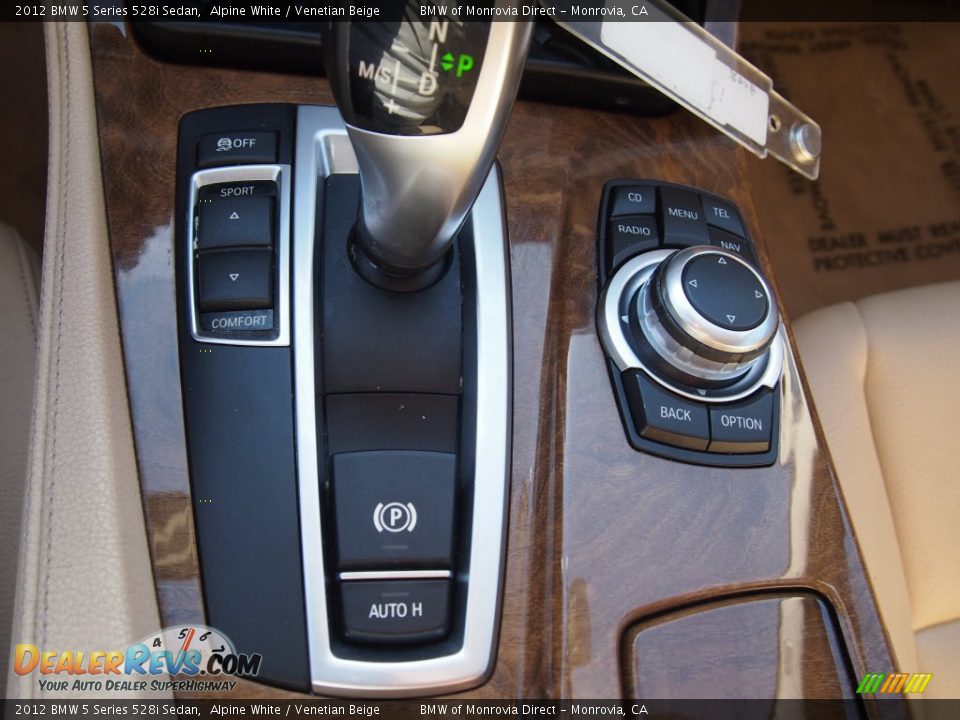 2012 BMW 5 Series 528i Sedan Alpine White / Venetian Beige Photo #20