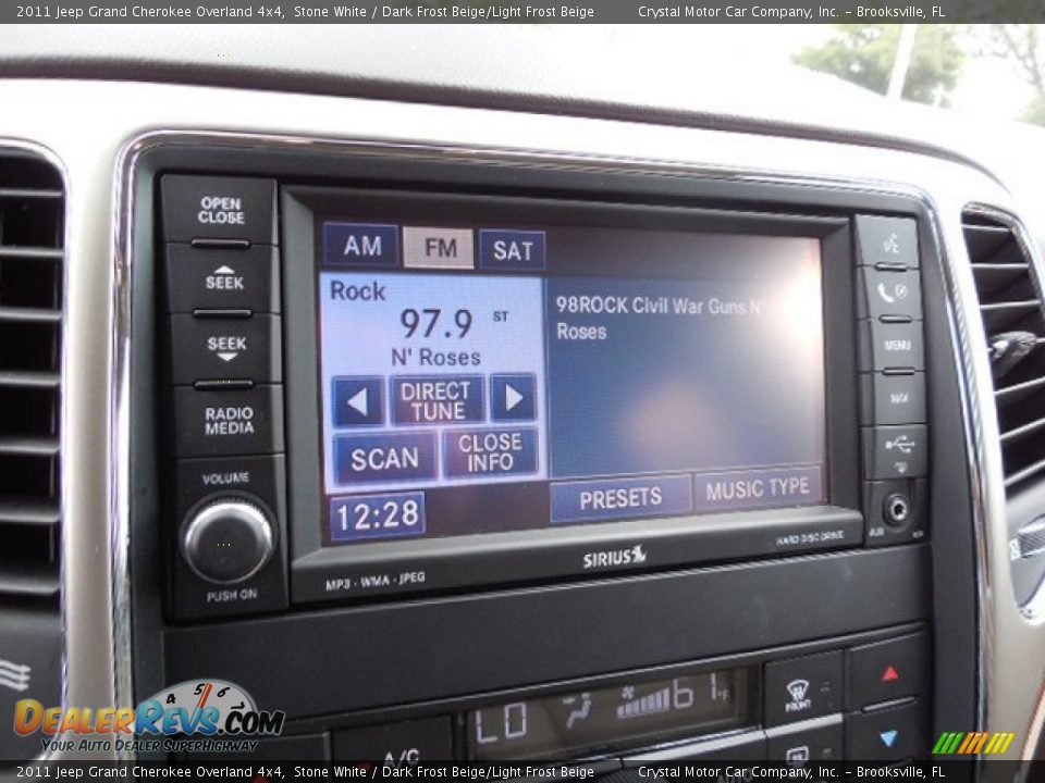2011 Jeep Grand Cherokee Overland 4x4 Stone White / Dark Frost Beige/Light Frost Beige Photo #20