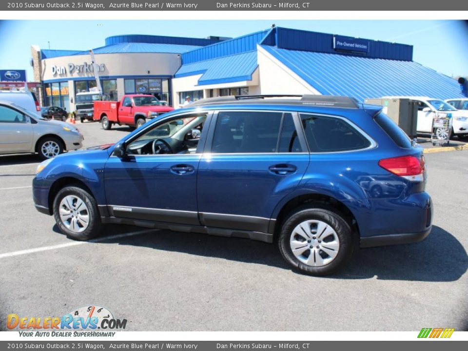 2010 Subaru Outback 2.5i Wagon Azurite Blue Pearl / Warm Ivory Photo #11