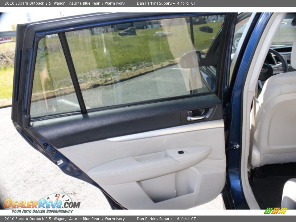 2010 Subaru Outback 2.5i Wagon Azurite Blue Pearl / Warm Ivory Photo #22