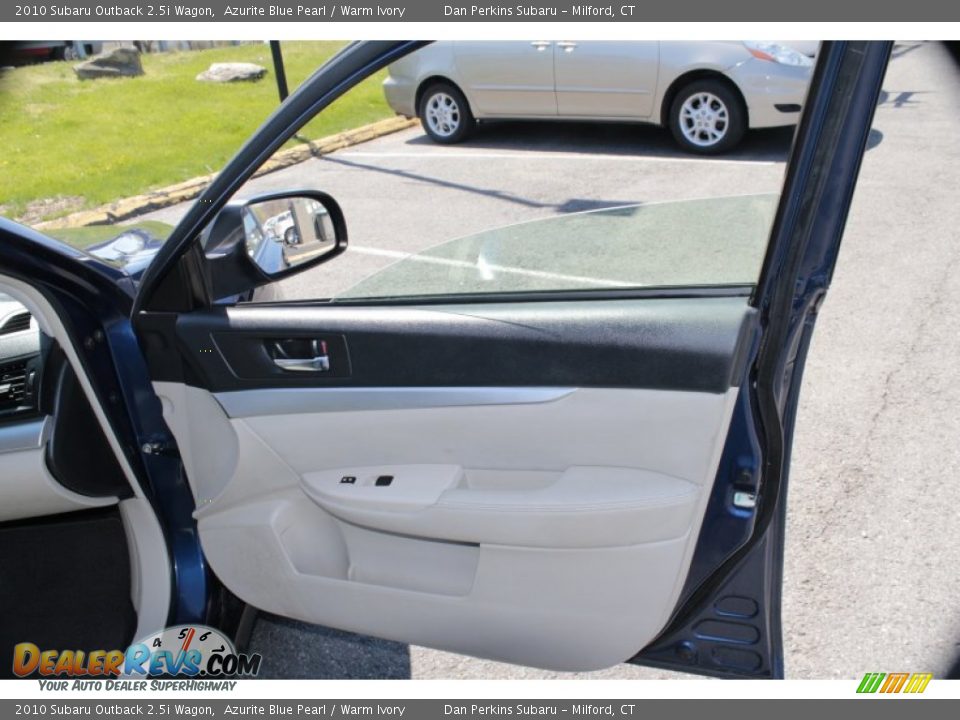 2010 Subaru Outback 2.5i Wagon Azurite Blue Pearl / Warm Ivory Photo #24