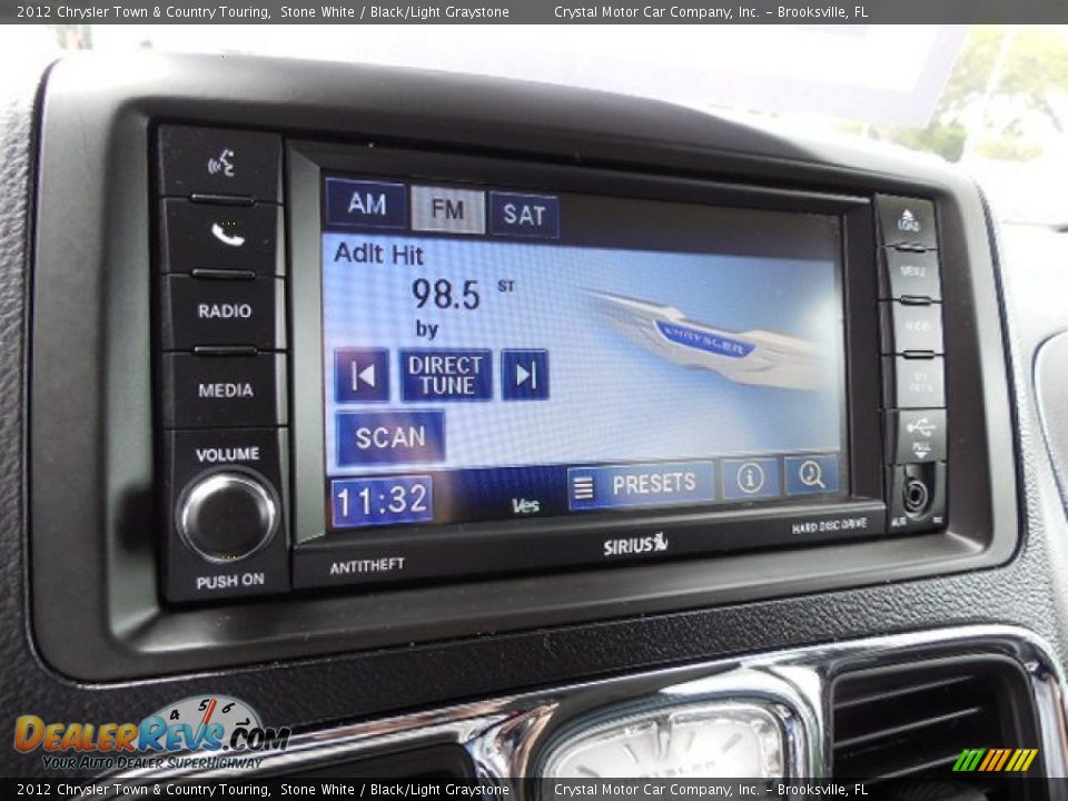 2012 Chrysler Town & Country Touring Stone White / Black/Light Graystone Photo #22