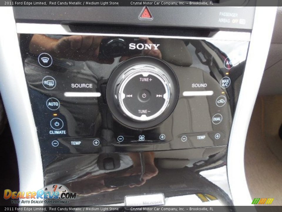 Controls of 2011 Ford Edge Limited Photo #21