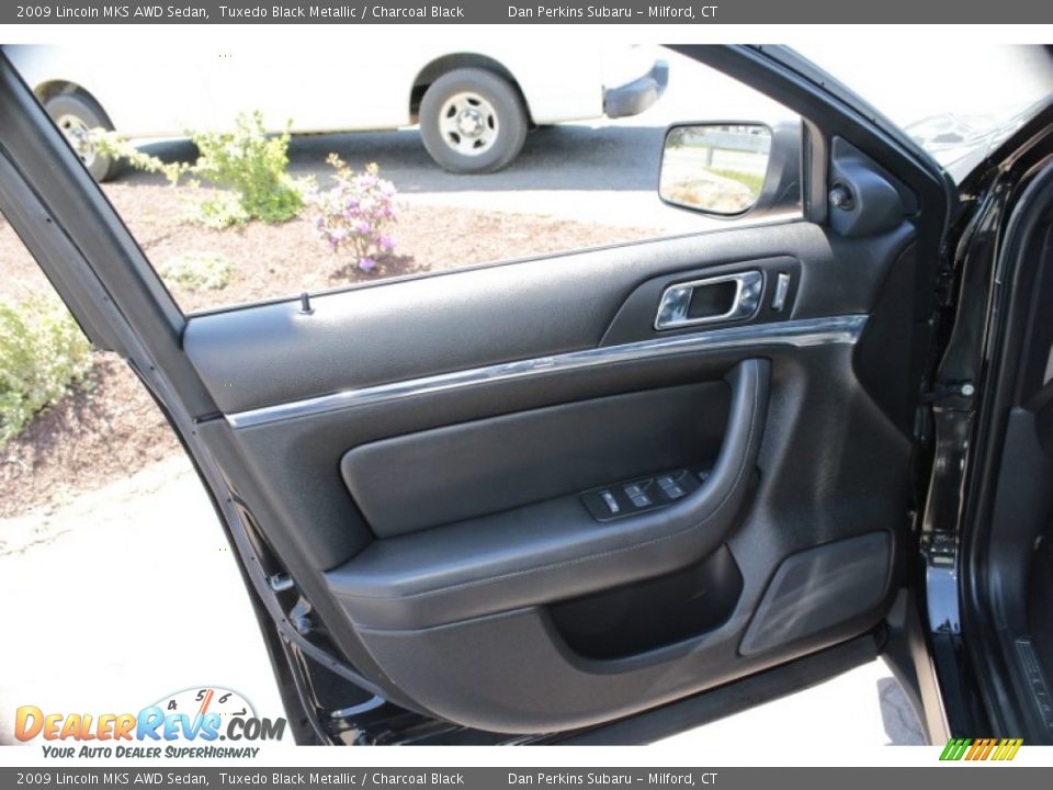 2009 Lincoln MKS AWD Sedan Tuxedo Black Metallic / Charcoal Black Photo #24