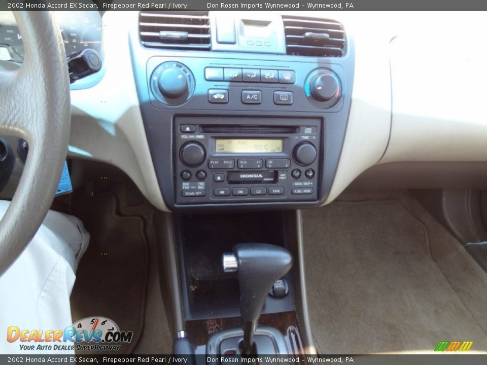 Controls of 2002 Honda Accord EX Sedan Photo #12