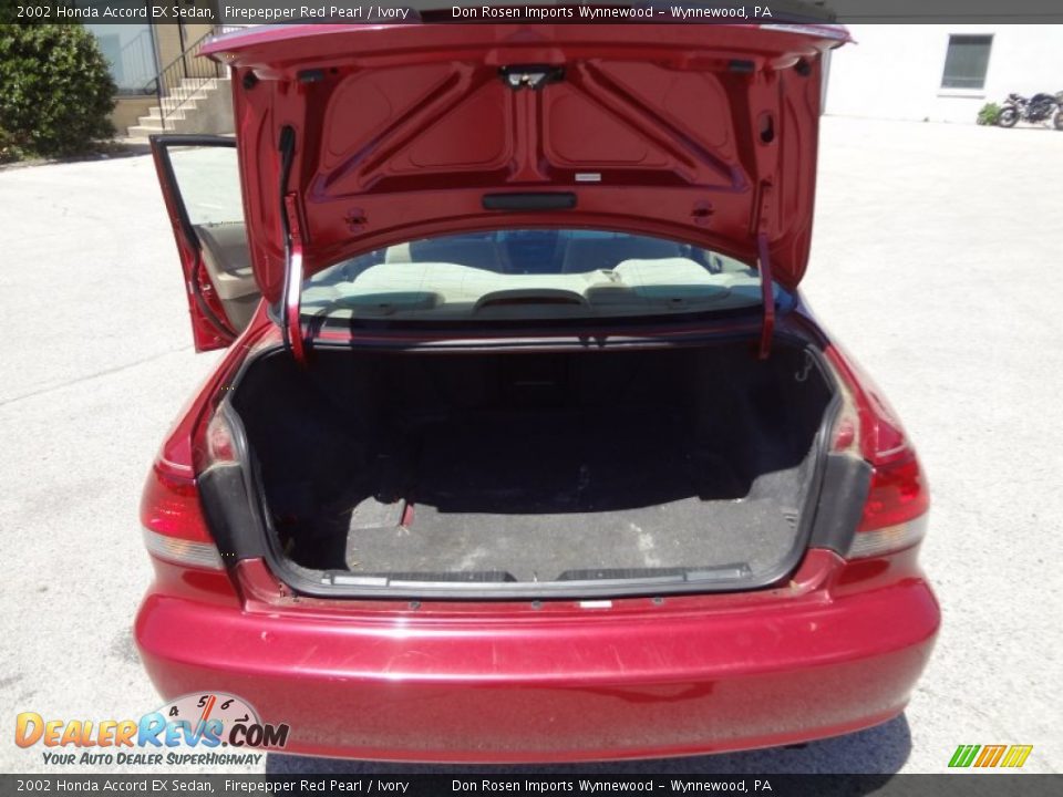 2002 Honda Accord EX Sedan Trunk Photo #19