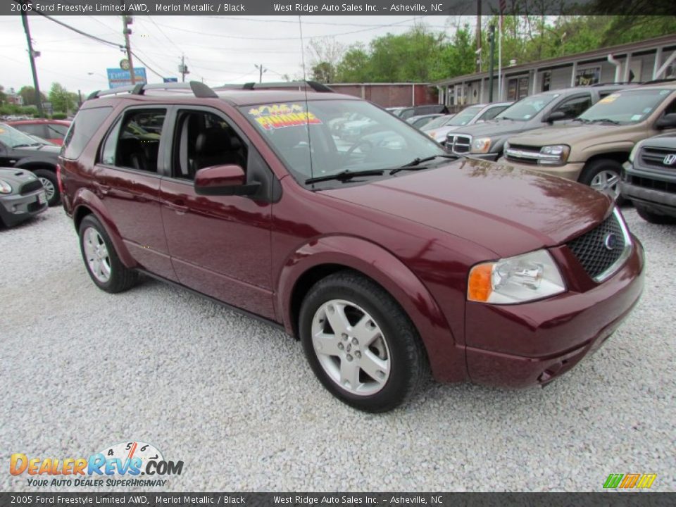 2005 Ford Freestyle Limited AWD Merlot Metallic / Black Photo #1