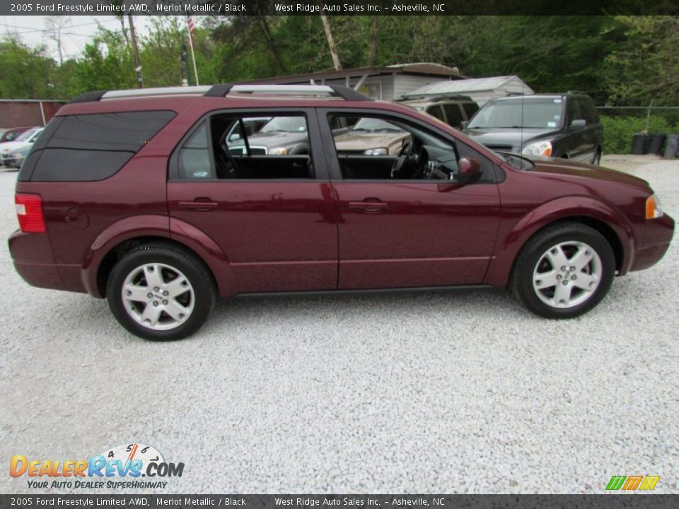 2005 Ford Freestyle Limited AWD Merlot Metallic / Black Photo #3
