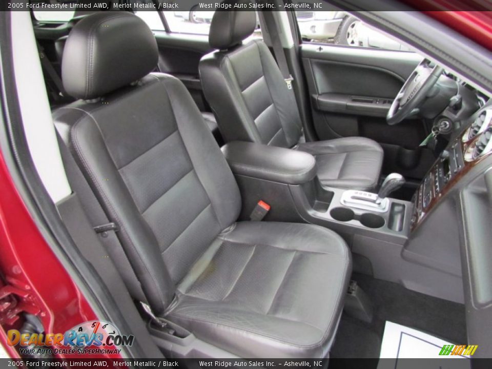 Black Interior - 2005 Ford Freestyle Limited AWD Photo #14