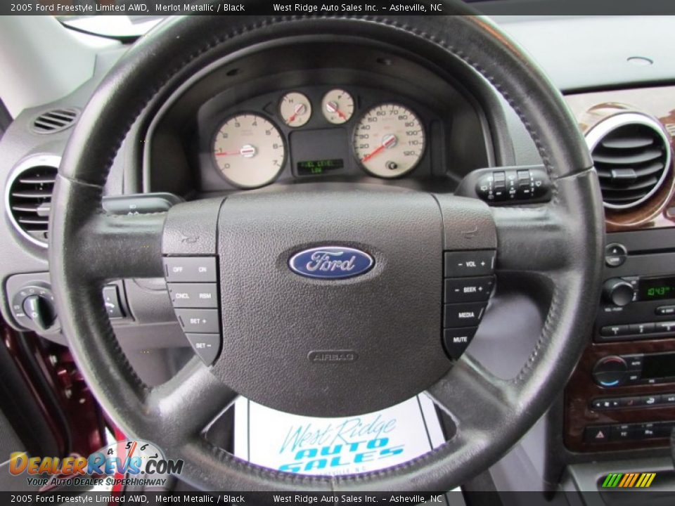 2005 Ford Freestyle Limited AWD Steering Wheel Photo #25