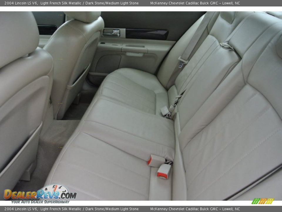 2004 Lincoln LS V6 Light French Silk Metallic / Dark Stone/Medium Light Stone Photo #18