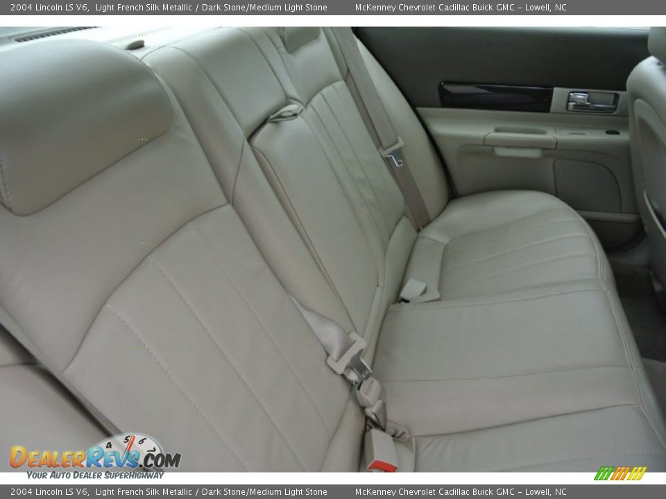 2004 Lincoln LS V6 Light French Silk Metallic / Dark Stone/Medium Light Stone Photo #20