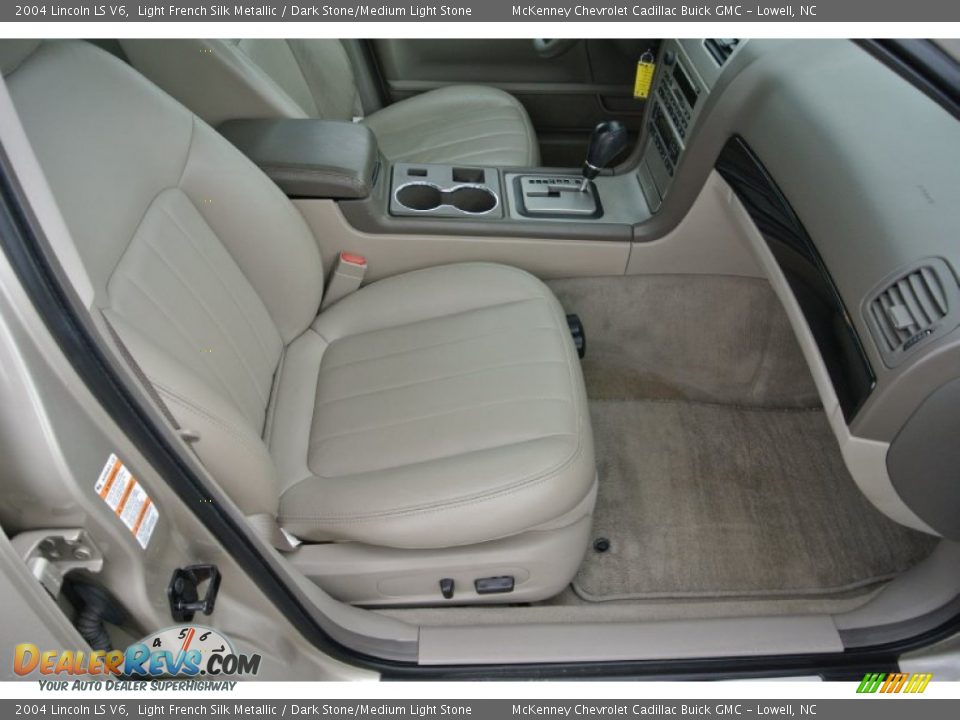 2004 Lincoln LS V6 Light French Silk Metallic / Dark Stone/Medium Light Stone Photo #21