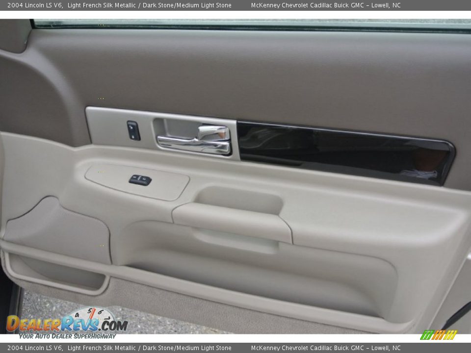 2004 Lincoln LS V6 Light French Silk Metallic / Dark Stone/Medium Light Stone Photo #22
