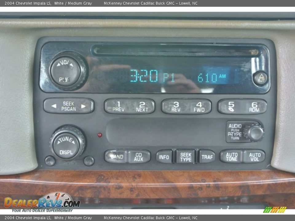 Audio System of 2004 Chevrolet Impala LS Photo #12