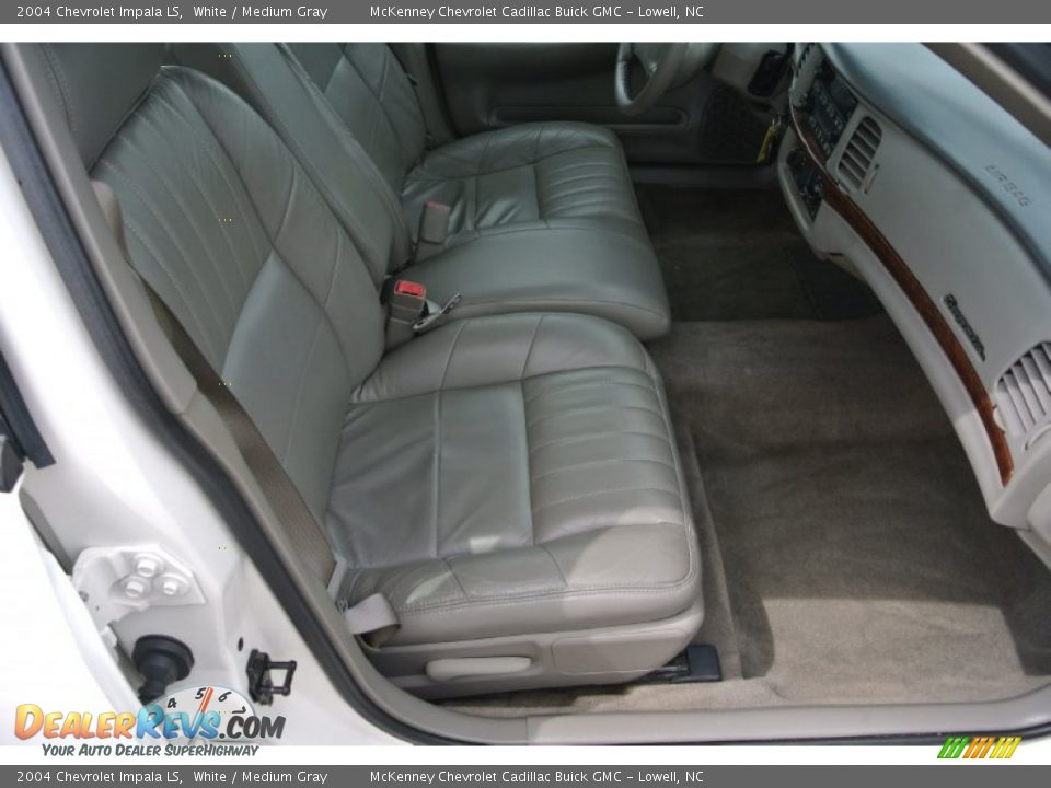 2004 Chevrolet Impala LS White / Medium Gray Photo #18