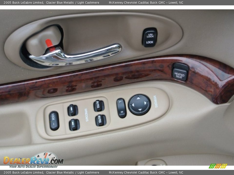 Controls of 2005 Buick LeSabre Limited Photo #10