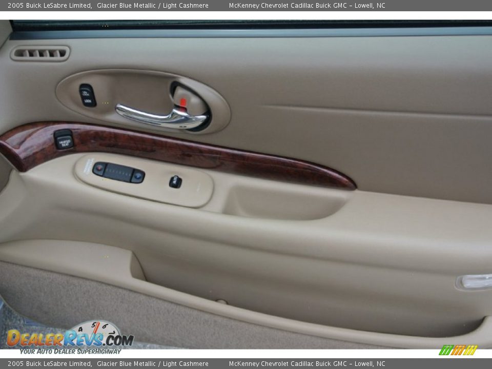 Door Panel of 2005 Buick LeSabre Limited Photo #20