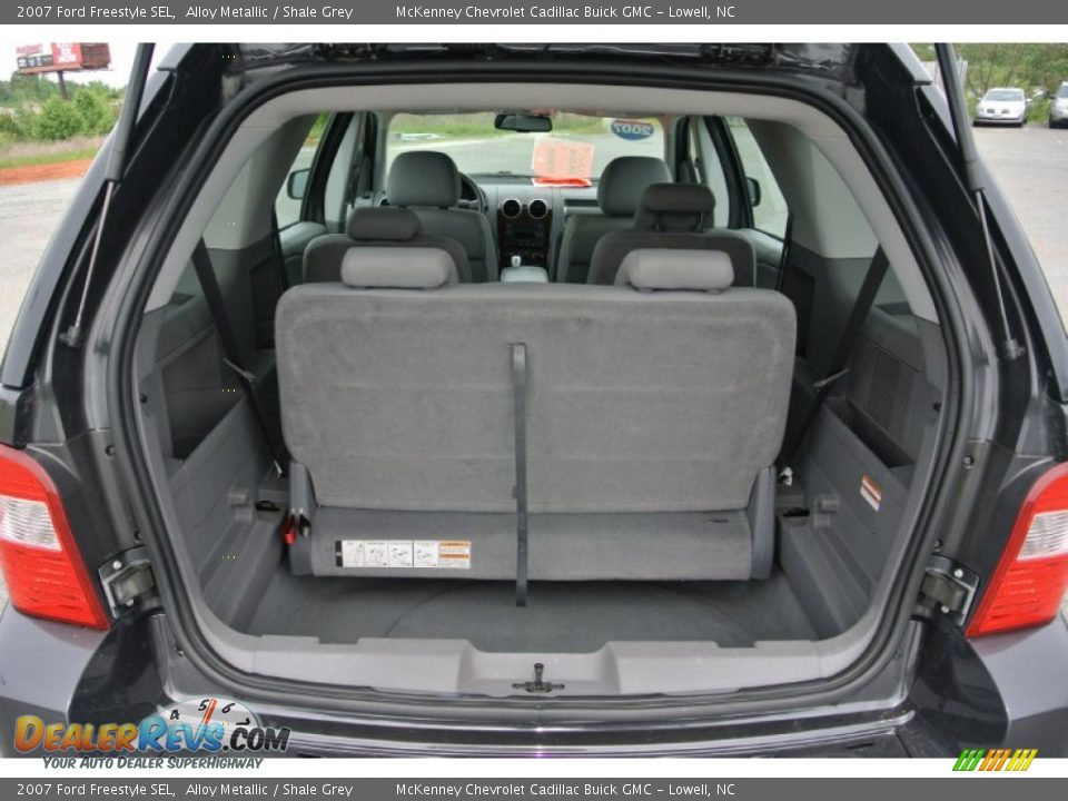 2007 Ford Freestyle SEL Trunk Photo #18