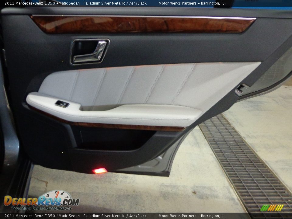 2011 Mercedes-Benz E 350 4Matic Sedan Palladium Silver Metallic / Ash/Black Photo #31