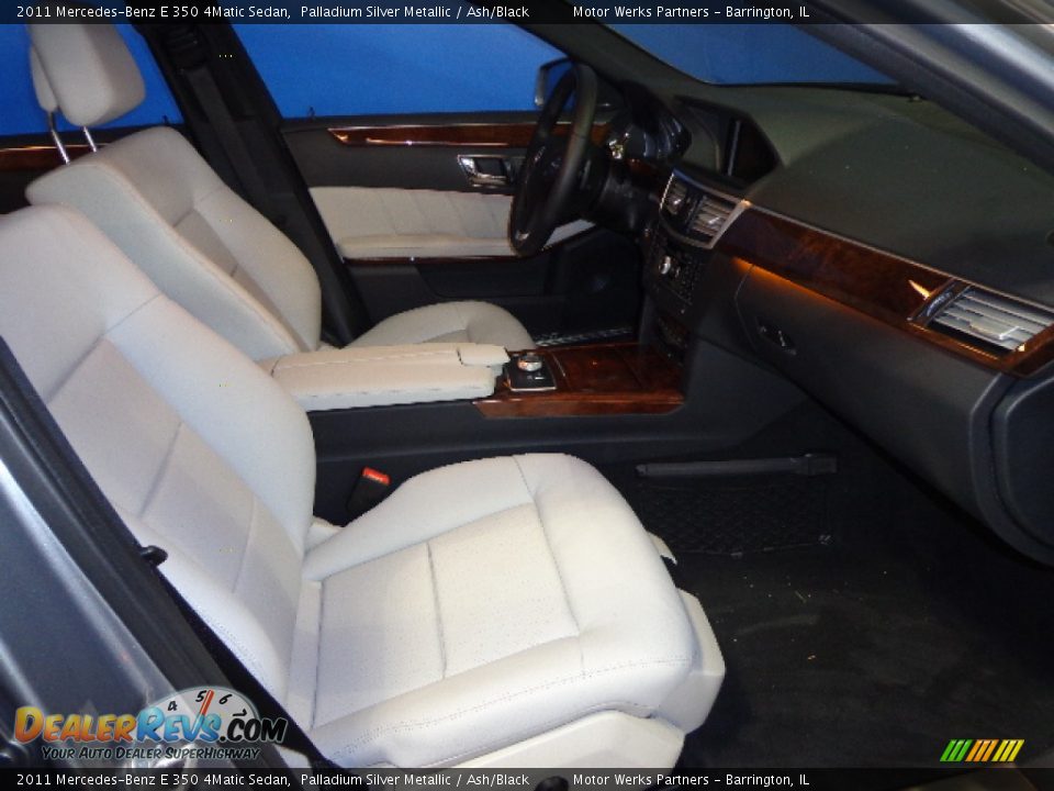 2011 Mercedes-Benz E 350 4Matic Sedan Palladium Silver Metallic / Ash/Black Photo #32