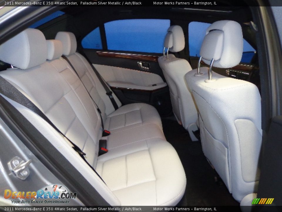 2011 Mercedes-Benz E 350 4Matic Sedan Palladium Silver Metallic / Ash/Black Photo #33