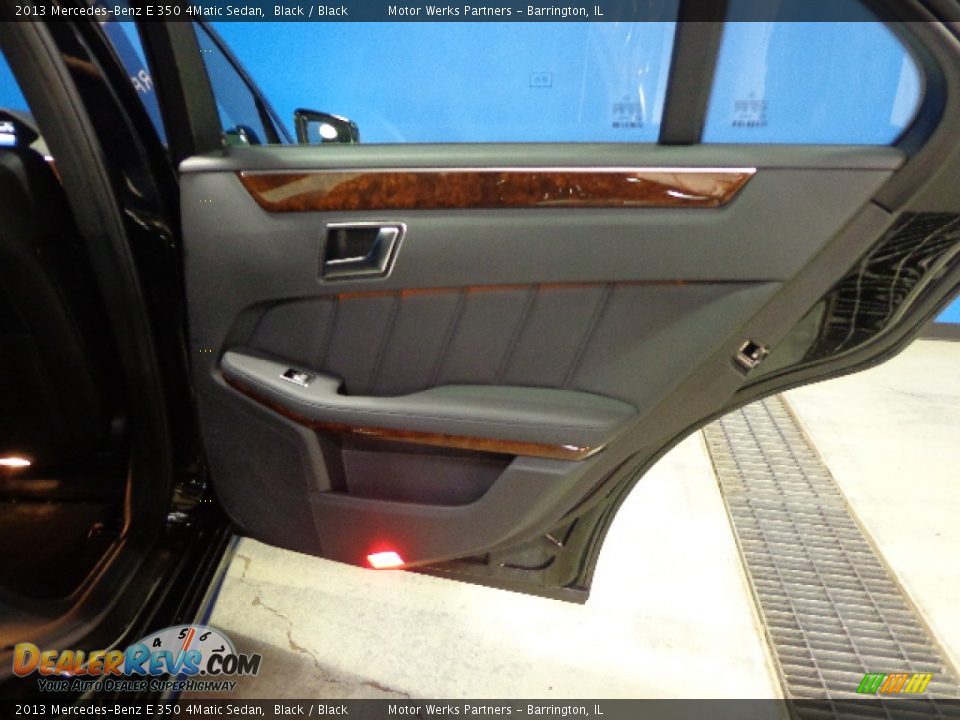 2013 Mercedes-Benz E 350 4Matic Sedan Black / Black Photo #21