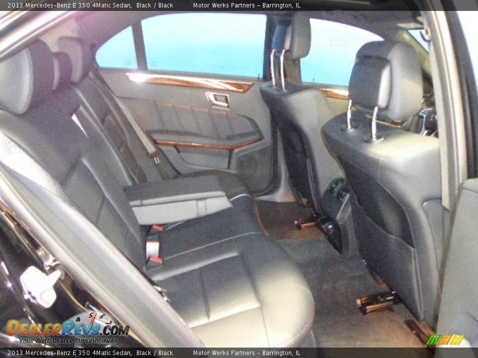 2013 Mercedes-Benz E 350 4Matic Sedan Black / Black Photo #23