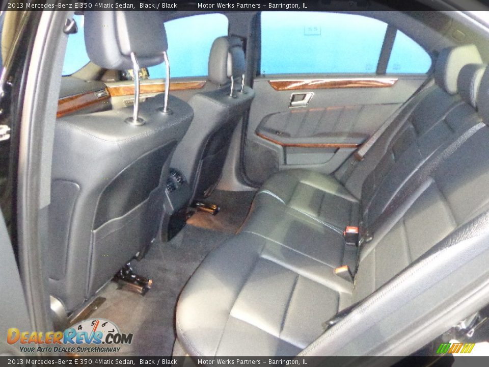 2013 Mercedes-Benz E 350 4Matic Sedan Black / Black Photo #28