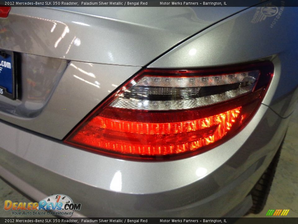2012 Mercedes-Benz SLK 350 Roadster Paladium Silver Metallic / Bengal Red Photo #32