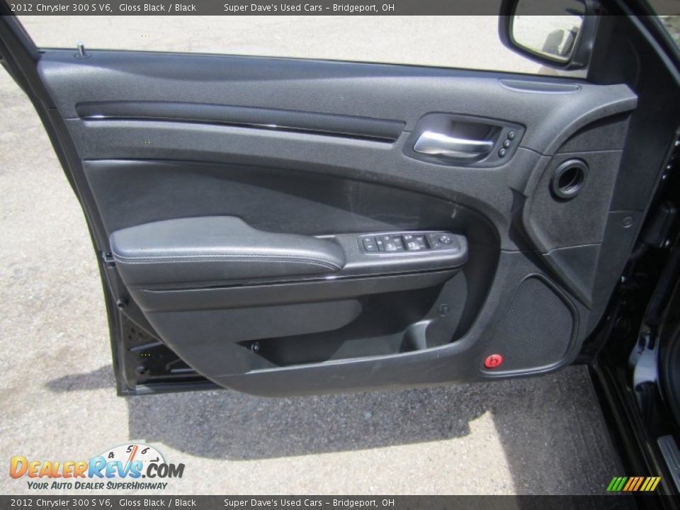 2012 Chrysler 300 S V6 Gloss Black / Black Photo #16