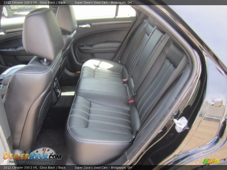 2012 Chrysler 300 S V6 Gloss Black / Black Photo #17