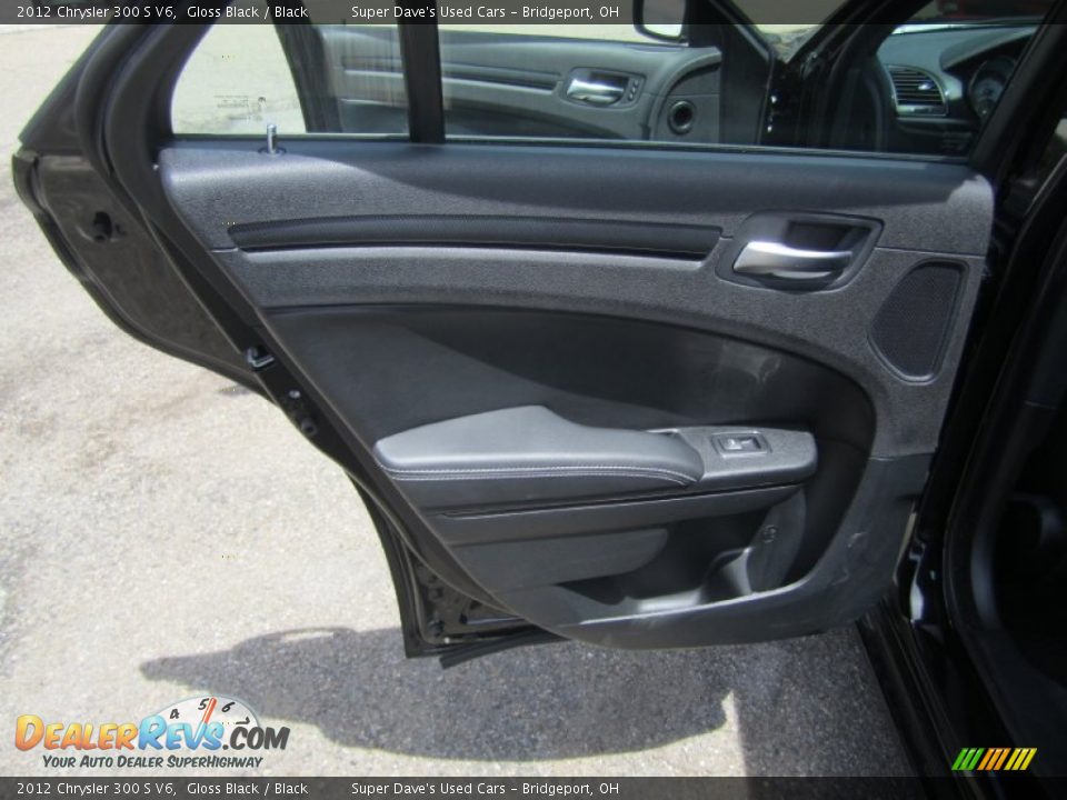 2012 Chrysler 300 S V6 Gloss Black / Black Photo #18