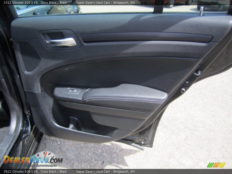2012 Chrysler 300 S V6 Gloss Black / Black Photo #25